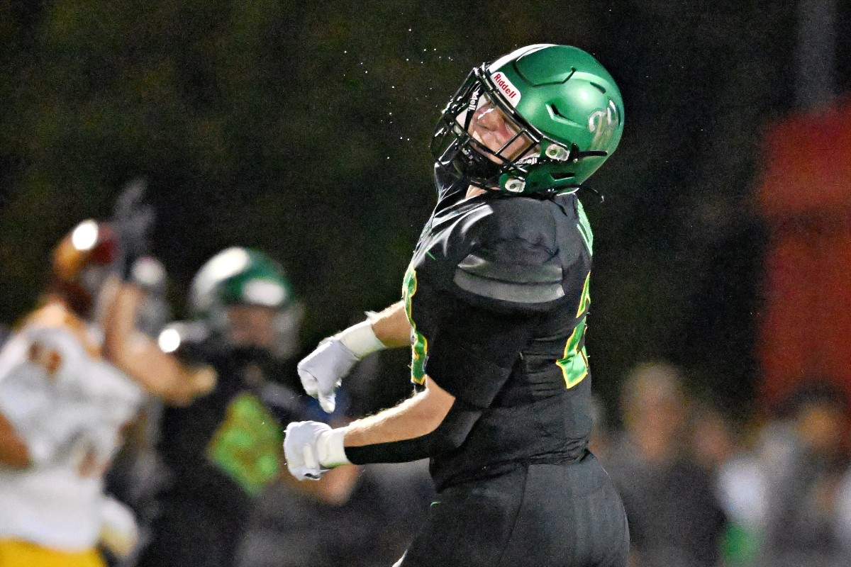 a Central Catholic West Linn 6A Oregon football semifinal November 17 2023 Leon Neuschwander 20